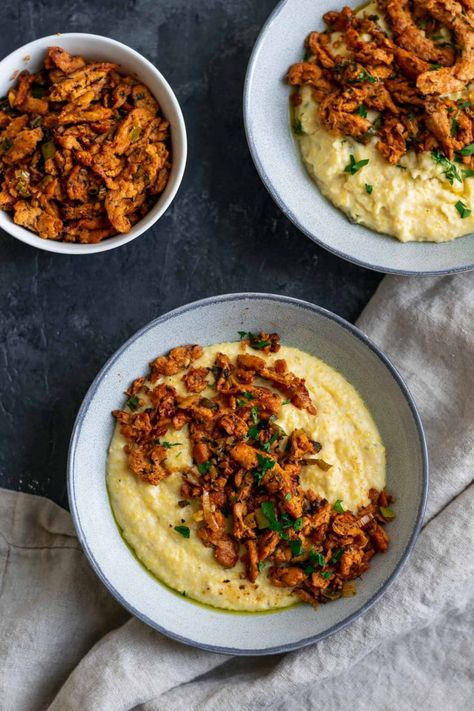 Cajun soy curls and creamy vegan jalapeño grits, two servings with an extra bowl of cajun soy curls Jalapeño Grits, Tvp Recipes, Soy Curls Recipes, Vegan Soul Food, Soy Curls, Chile Guajillo, Southern Dishes, Vegan Dinner Recipes, Grits