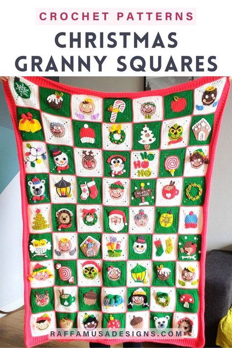 a crochet Christmas granny square blanket Granny Christmas, Granny Square Haken, Christmas Crochet Patterns Free, Granny Square Crochet Patterns Free, Christmas Squares, Crochet Xmas, Crochet Quilt, Holiday Crochet, Granny Square Blanket