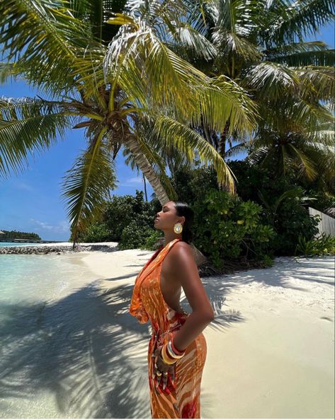 Vacation Dress Aesthetic, Island Girl Aesthetic Black Women, Tropical Aesthetic Outfit, Tropical Vacation Outfits Black Women, Island Vacation Outfits Black Women, Vacation Fits, Vacation Pics, Dresses Vacation, Mode Rihanna