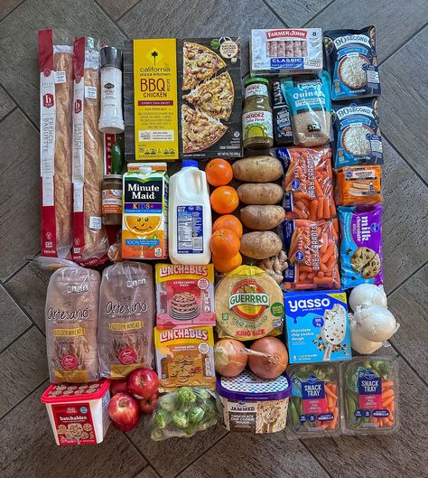 🛒 WEEKLY GROCERY HAUL + MEAL PLAN 🛒 Hey! I’m Alli, and I feed my family of 4 for $150/week. This feeds us 3 meals a day for 7 days, my kids are 13 and 10 and we live in San Diego. This week I spent $103.83. San Diego is one of the most expensive cities in the country and so I do what I can to control the cost of my grocery bill and keep it low, because what other bills do we have that we can control the cost of? I save on food in a few ways, some being meal planning regularly, only buying... 3 Meals A Day, Easy College Meals, Milk Brands, Save On Foods, Weekly Grocery, Bbq Chicken Recipes, College Meals, Grocery Foods, Healthy Food Dishes