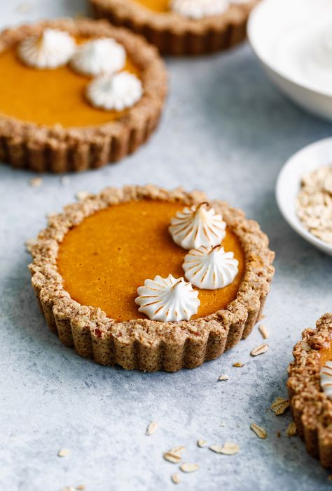 Mini Pumpkin Tarts infused with CBD - Yoga of Cooking Oats Smoothie Recipes, Pumpkin Tart, Mini Pumpkin Pie, Pumpkin Tarts, Pumpkin Spice Donut, Mini Pumpkin Pies, Yummy Fall Recipes, Breakfast Smoothie Recipes, Mini Tart