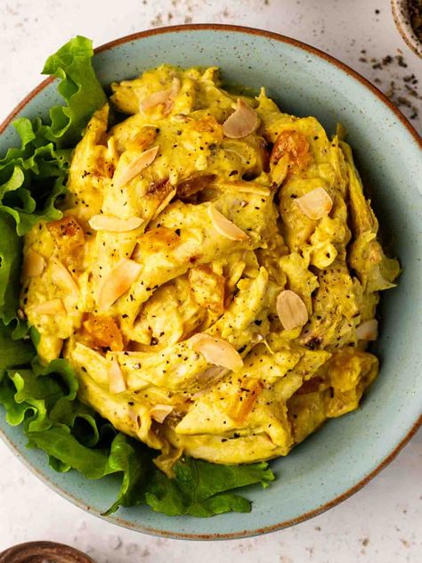 Coronation Chicken {Easy Recipe} Coronation Chicken Sandwich, Coronation Chicken Recipe, Coronation Chicken Salad, Coronation Chicken, British Dishes, Classic Sandwich, Chicken Easy, Roasted Chicken Breast, Yummy Chicken Recipes