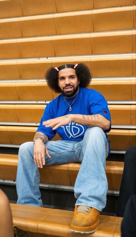 Drake Funny, Drake Concert, Drake Clothing, Drake Photos, Drake Drizzy, Drake Graham, Drake Quotes, Pink Hair Clips, Aubrey Drake