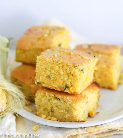 Mealie Cornbread Mealie Bread, Jalapeño Cornbread Recipe, Perfect Cornbread, Savory Cornbread, Jalapeno Cheddar Cornbread, South African Dishes, Cheddar Cornbread, Jalapeño Cornbread, Skillet Cornbread