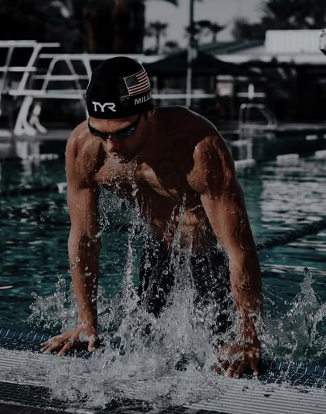 Hannaford Prep J Bree, Swimmer Aesthetic Male, Swim Meet Aesthetic, Renang Aesthetic, Swimming Aesthetic Sport, Hannaford Prep, Swimmer Aesthetic, Swimming Senior Pictures, Tyr Swimwear