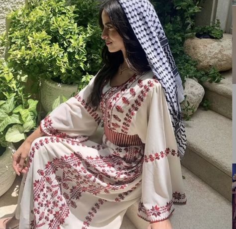 Thobes For Women, Lebanese Traditional Clothing, Syria Clothes, Syrian Clothing, Abaya Fits, Arab Clothing, Culture Fair, Middle East Clothing, Arabian Culture