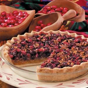 Cranberry-pecan is perhaps my favorite kind of pie, and for me, that's saying something. :-) Cranberry Pecan Pie Recipe, Impressive Thanksgiving Desserts, Thanksgiving Cranberry, Walnut Pie, Cranberry Pie, Pecan Pies, Kinds Of Pie, Pie Pie, Pecan Pie Recipe