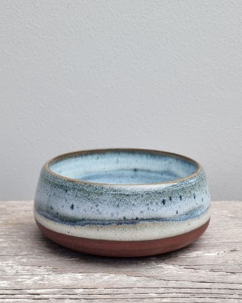 Glazed with Amaco Potter's Choice Blue Stone. Clay body left is Sibelco K110 (white with flagstone), clay body right is G&S 254 (standard… | Instagram Glazing Ideas For Pottery Bowls, Satin Oribe Glaze Combinations, Amaco Glazes Combinations, Pottery Bowl Glaze, Amaco Snow Glaze Combinations, Snow Glaze Combinations, Oatmeal Glaze Combinations, Clay Glaze Ideas, Glaze Combinations For Pottery