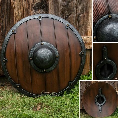 Viking Shield Design, Escudo Viking, Viking Cosplay, Symbole Viking, Wooden Shield, Viking Metal, Viking Shield, Viking Culture, Bracelet Viking