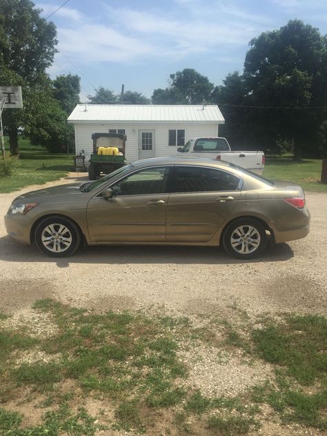 Car brand auctioned:Honda Accord LX 2010 Car model honda accord lx Check more at http://auctioncars.online/product/car-brand-auctionedhonda-accord-lx-2010-car-model-honda-accord-lx/ Honda Accord Lx, Car Brand, Honda Accord, Car Model, Suv Car, Suv, Cars, Vehicles, Van