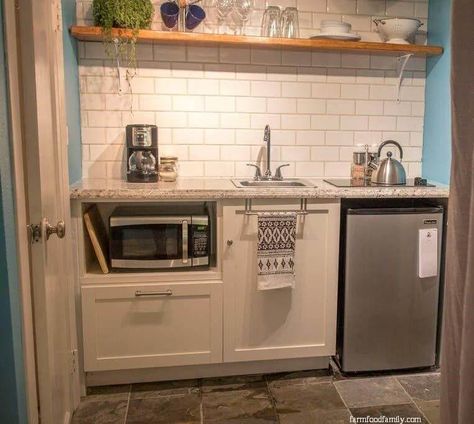 38+ Best Basement Kitchen And Kitchenette Ideas On A Budget Small Basement Kitchen, Kitchenette Ideas, Kitchenette Design, Basement Kitchenette, Small Kitchenette, Tiny Kitchen Design, Basement Kitchen, Basement Apartment, Small Basements