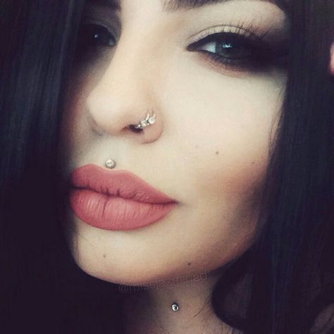 Medusa, nose piercing, neck dermal Smile Piercing, Lower Lip Piercing, Madonna Piercing, Fake Ear Piercings, Cheek Piercings, Philtrum Piercing, Double Nose Piercing, Piercing Labret, Medusa Piercing