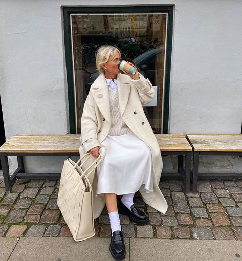 Mette on Instagram: “Coffee break☕️ Chunky loafers with delicate white. Always a bit of reuse on me. This time my silk skirt is secondhand. #loafers…” Layers Fall Outfits, How To Style Loafers Women, Layers Outfits, Chunky Loafers Outfit, How To Style Loafers, Winter Layering Outfits, Layering Outfits Fall, Best Loafers, On Me