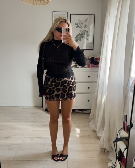 4 ways to wear a leopard print mini skirt 🐆 which one would you choose? ✨ #summeroutfits #leopardprint #miniskirt #thatnewlookfeeling #pinterestaesthetic #pinterestgirl @newlook gifted Print Mini Skirt Outfit, Leopard Mini Skirt Outfit, Leopard Print Skirt Outfit, Printed Skirt Outfit, Leopard Print Mini Skirt, Mini Skirt Outfit, Print Mini Skirt, Leopard Print Skirt, Miniskirt Outfits