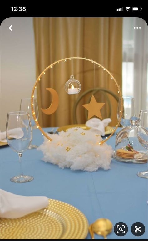 Two The Moon Table Decor, Starry Night Centerpieces Diy, Star And Moon Centerpieces, Moon And Stars Theme Party, Twinkle Little Star Baby Shower Centerpieces, Twinkle Twinkle Little Star Gender Party Centerpieces, Moon Table Centerpieces, Twinkle Little Star Centerpiece Ideas, Celestial Centerpieces