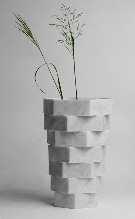 Ulian-Ratti_-Little-Gerla_dezeen_468_2 Marble Furniture Design, Marble Diy, Tableware Ideas, Marble Room, تصميم الطاولة, Italian Designers, Marble Accessories, Old Vases, Marble Furniture