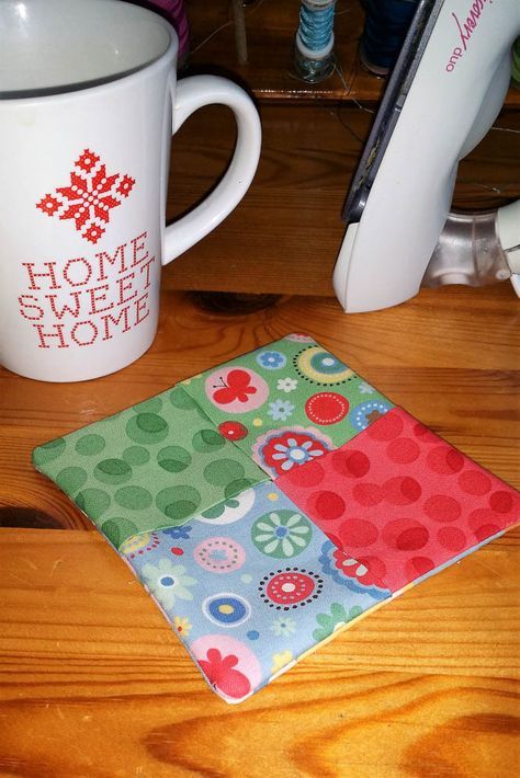 Coasters Sewing, Quilted Potholder Pattern, Cloth Coasters, Twist Tutorial, Mug Rug Tutorial, Flatware Holder, Charm Squares, Quilted Coasters, Sew Projects