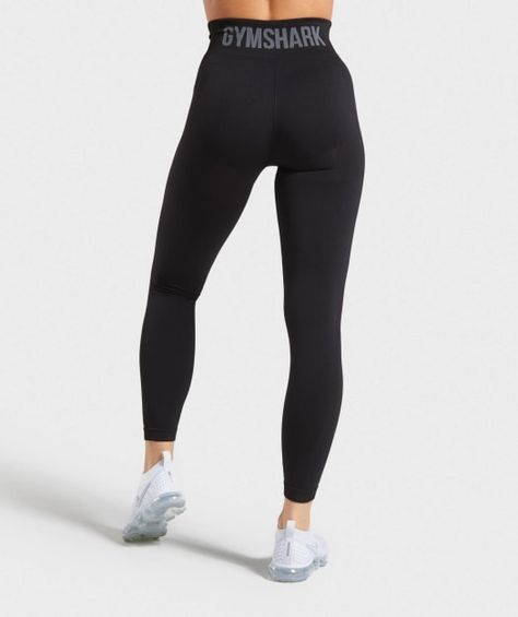 FLEX YOUR WAY- High-waisted fit- Figure-contouring shades- Branded back waistband- Full leg inseam- 56% Nylon, 39% Polyester, 5% Elastane- Model is 5'5" and wears a size XS- Label Colour: Black/Charcoal Gym Leggings Women, Gym Shark, Flex Leggings, Gymshark Leggings, Waist Training Corset, Womens Workout Outfits, Gym Leggings, Seamless Leggings, Yoga Clothes