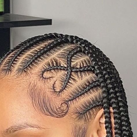 Fulani Cornrows Braids, Funali Braids, Fulani Cornrows, Simple Fulani Braids, Braids Stitch, Hair Braid Designs, Women Cornrows, Cornrows Natural Hair, London Hair