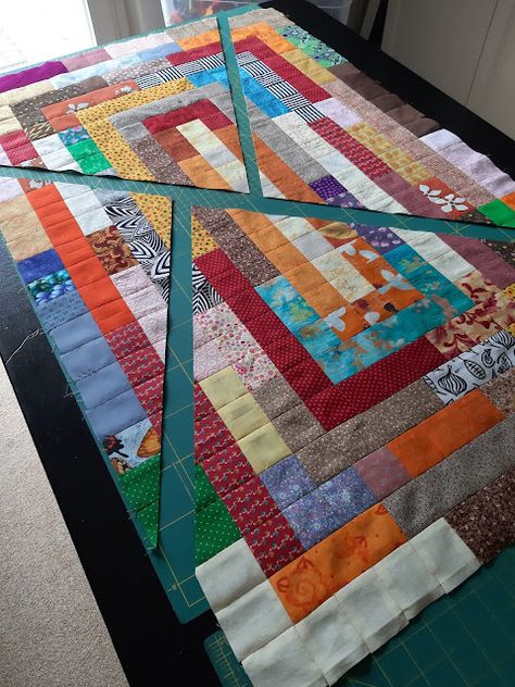 Pasqualina Barazza: recent epp that completely changed direction Art Quilts Ideas Creative, Focus Fabric Quilt Ideas, Bright Quilts Ideas, Scrap Buster Quilts, Strip Quilts Ideas, Modern Quilts Ideas, Scrap Quilts Ideas, Abstract Quilting, Modern Quilting Tutorials