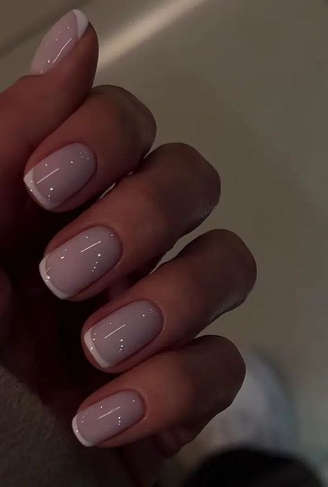 CHIC MINIMALIST NAILS | WEDDING NAILS Easy Summer Nails, Short Classy Nails, Girl Nails, Minimal Nails, Casual Nails, Classic Nails, Neutral Nails, Girls Nails, Minimalist Nails