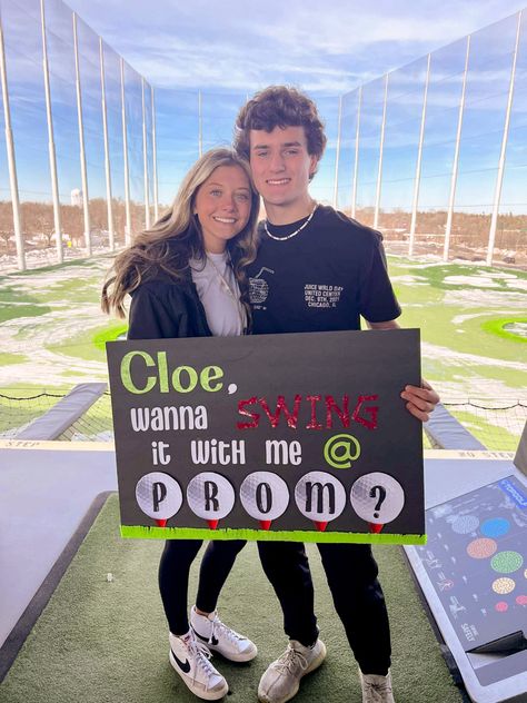 Hoco Girlfriend Proposal, Golf Promposal For Him, Asking Guys To Hoco, Promposal Ideas For Him Funny, Prom Posals Ideas For Girlfriend, Prom Asking Ideas For Guys, Unique Promposal Ideas, Prom Proposal Ideas For Guys, Promposal Ideas For Him