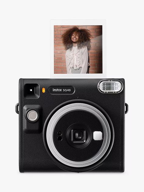 digital camera Instax Fuji film SQ40 Fujifilm Instax Square, Instax Square, Analogue Photography, Instax Camera, Square Prints, Instant Film Camera, Santa Claus Is Coming To Town, Camera Reviews, Instant Film