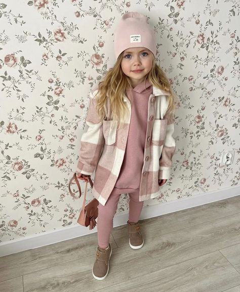 Style Your Clothes, Country Fall Outfits, Madonna Vogue, Girls Winter Outfits, Style Parisienne, Girls Fall Outfits, Toddler Girl Style, Open The Door