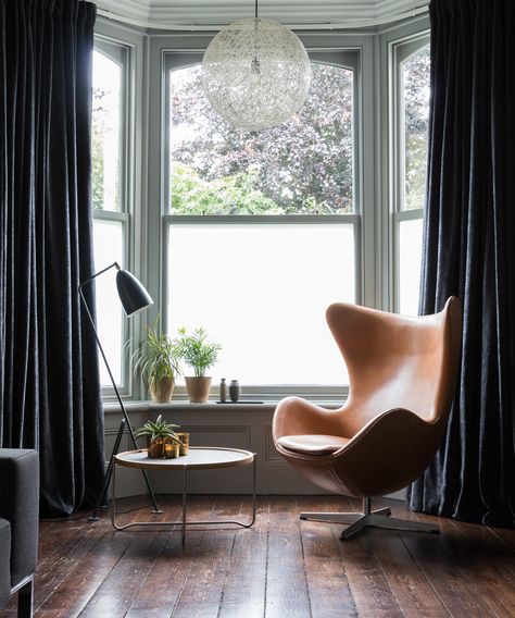 Bay Window Reading Nook, Bow Window Treatments, Window Chair, Ikea 2015, Bay Window Living Room, Window Seat Design, Bay Window Seat, Window Nook, Bow Window