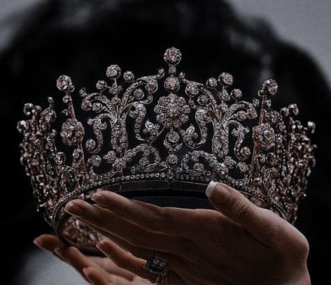 Victoria + Core, Royalty Core, Crown Aesthetic, Royal Core, Fairytale Aesthetic, Dark Fairytale, Queen Aesthetic, Royalty Aesthetic, Royal Aesthetic