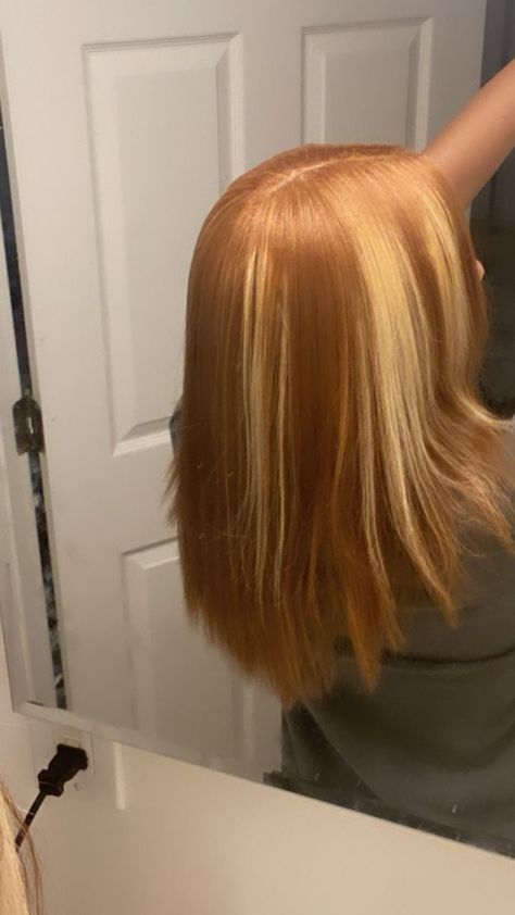 Honey Blonde With Blonde Skunk Stripe, Ginger Striped Hair, Hair Colors Natural Hair Black Women, Natural Colors To Dye Hair, Copper Hair With Blonde Skunk Stripe, Ginger Hair Black Women Silk Press, Hairdye Ideas For Black Women, Dyed Hair On Black Girls, Cute Natural Hair Color Ideas