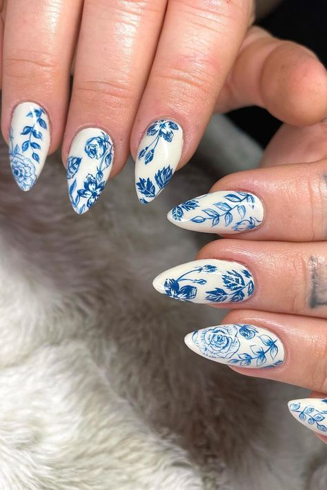 Vintage Nail Inspiration, Toile Nail Art, Inspired Nails Vintage, Blue White Porcelain Nails, White And Blue Porcelain Nails, Blue And White China Pattern Nails, Fine China Design, China Print Nails, Blue And White Flowers Nails