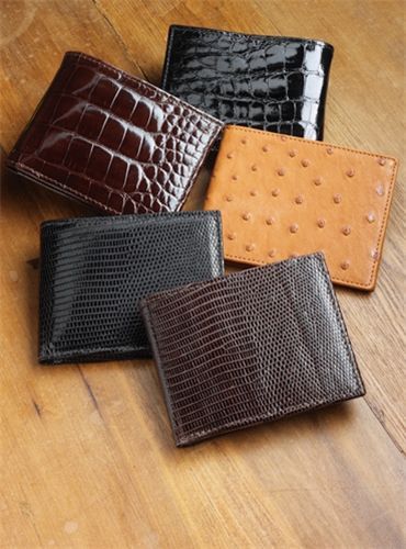 Exotic leather wallets for sale Alligator Wallet, Ben Silver, Leather Wallet Pattern, Sacs Design, Leather Billfold, Alligator Skin, Men's Wallets, Leather Workshop, Silver Collection