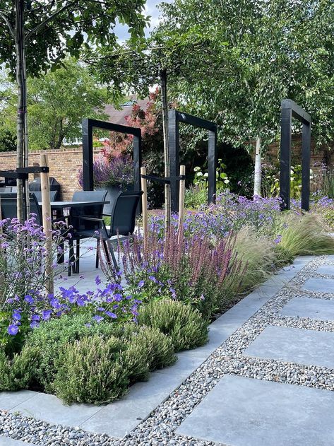 Winchmore Hill Contemporary Garden Design — Hampstead Garden Design | Garden Designer North London Low Maintenance Garden Design, Garden Design London, Roof Garden Design, Contemporary Garden Design, Small Courtyard Gardens, London Garden, Garden Design Layout, Garden Designer, Beautiful Outdoor Spaces