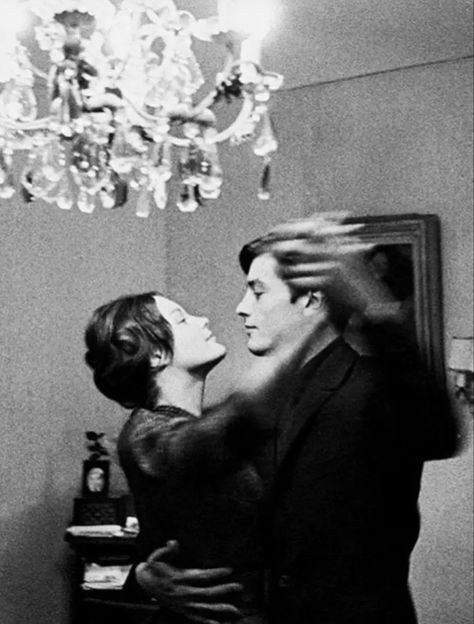 1950s Aesthetic, Old Fashioned Love, Beautiful Love Stories, Romy Schneider, Alain Delon, Couple Dancing, Old Love, Couple Aesthetic, White Aesthetic