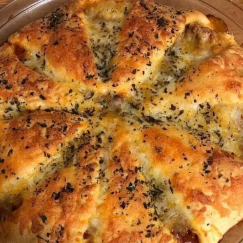 ITALIAN CRESCENT CASSEROLE - MAKINGOURLIFEMATTER Three Cheese Pasta, Crescent Casserole, Cheese Pasta Sauce, Crescent Roll Recipes Dinner, Recipes Using Crescent Rolls, Cheese Sauce For Pasta, Pasta Sauce Homemade, Dried Basil, Crescent Roll Recipes