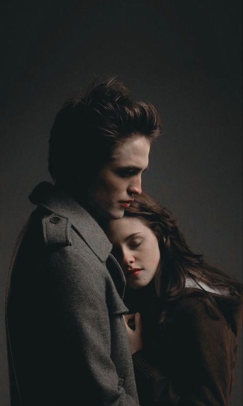 Edward And Bella Aesthetic, Edward X Bella, Edward Cullen Wallpaper, Twilight Edward And Bella, Bella Y Edward, Twilight Wallpaper, Twilight Bella And Edward, Bella Edward, Edward And Bella