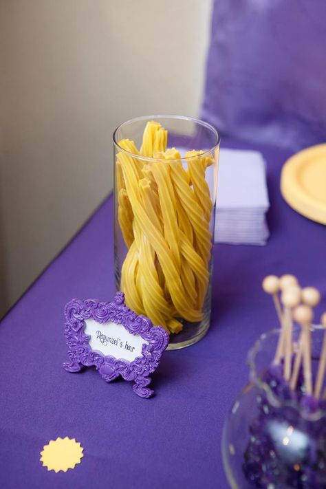 rapunzel cake decorating ideas | ... Ideas via Kara's Party Ideas Kara'sPartyIdeas.com #Rapunzel #Disney # Rapunzel Birthday Party Table, Rapunzel Party Ideas, Tangled Theme, Bolo Rapunzel, Rapunzel Cake, Tangled Birthday Party, Rapunzel Birthday, Rapunzel Birthday Party, Bar A Bonbon