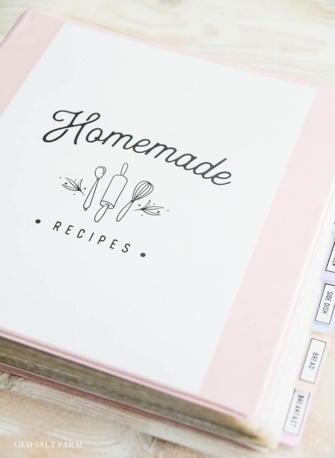 Organizing your recipes is super easy with a DIY Recipe Book Binder! FREE printables included, along with a step-by-step tutorial. Binder Recipe Book Ideas, Making Recipe Books, Homemaking Binder Free Printables, Cookbook Ideas Make Your Own, Recipes Book Diy, Make Your Own Recipe Book, Diy Cookbook Cover, Handmade Recipe Book Ideas, Recipe Books Diy