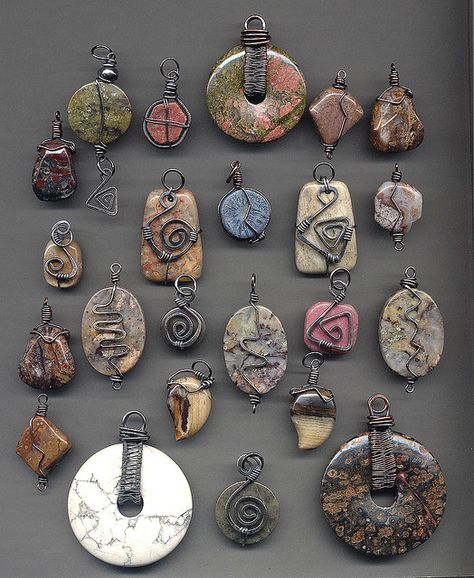 Stone and wire wrapped pendants after oxidizing | Flickr - Photo Sharing! Bijoux Fil Aluminium, Rock Jewelry, Wire Wrapping Stones, Wire Work Jewelry, Wire Pendant, Work Jewelry, Wire Crafts, Diy Schmuck, Beads And Wire