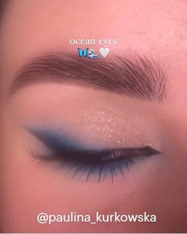 Blue Ocean Eyeshadow Look Blue Eyeshadow Tutorial, Blue Eyeliner Makeup, Blue Eyeshadow Makeup, Blue Makeup Looks, Prom Eye Makeup, Prom Makeup Looks, Ocean Eyes, Eye Makeup Techniques, Applying Makeup