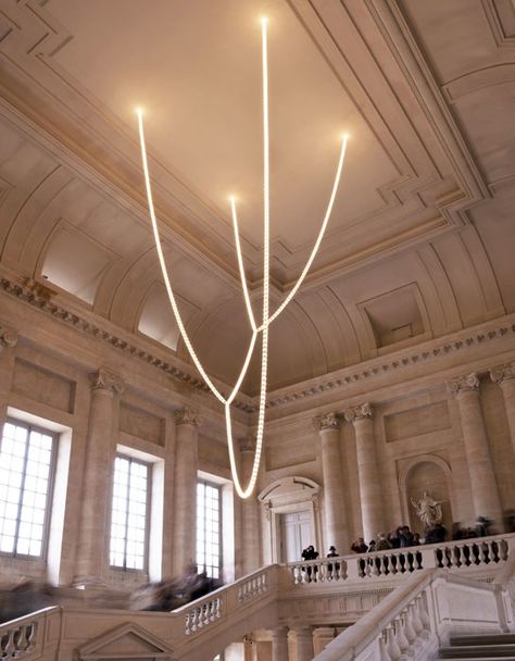 Designers and brothers Ronan and Erwan Bouroullec create a stunning modern light fixture for one of Versailles’s grandest spaces Chandelier Style, Entry Foyer, Versailles, Luz Led, Crystal Chandelier, Warm Light, Decor Diy, Warm White, Led Lamp