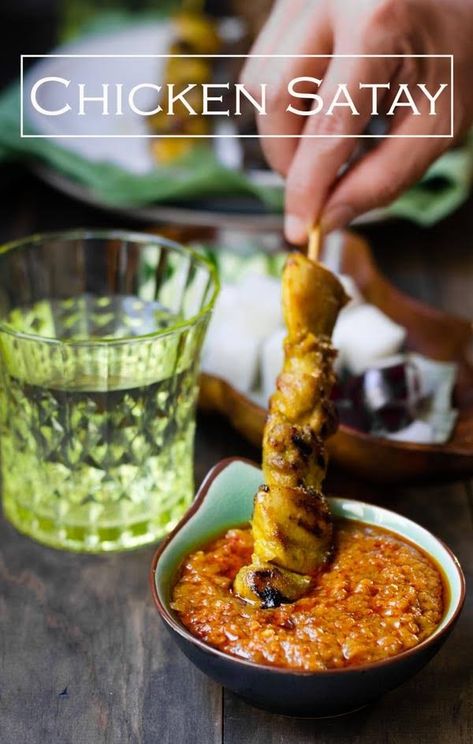 Beef Satay With Peanut Sauce, Shrimp Satay, Malaysian Satay Chicken Recipe, Malaysian Recipes Street Food, Malaysian Food Recipes, Beef Satay Recipe, Satay Sauce Recipe, Beef Satay, Chicken Satay Recipe