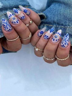 Holiday Nails Summer Blue, White Holiday Nails Summer, Blue Holiday Nails Summer, Greece Holiday Nails, Greece Nails Designs, Greece Nail Ideas, Nails For Greece, Greece Inspired Nails, Gold Holiday Nails