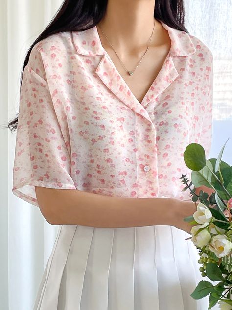 Floral Top Aesthetic, Chiffon Tops For Women Floral, Fancy Shirts For Women, Kitchener Essence, Half Sleeve Shirts Women, Flower Pattern Shirt, Drop Shoulder Blouse, Ditsy Floral Top, Grad Outfits