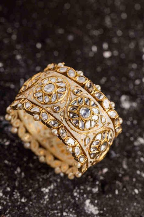 Sunita Shekhawat Jewellery, Sunita Shekhawat, Meena Jewellery, Kundan Bangles, Bangles And Bracelets, Polki Jewellery, Bangles Jewelry Designs, Sterling Necklaces, Jewellery Brand