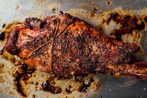 Grilled Leg Of Lamb, Wine Marinade, Lamb Roast Recipe, Roasted Leg Of Lamb, Lamb Marinade, Boneless Leg Of Lamb, Lamb Leg Recipes, Roast Lamb Leg, Spiral Ham