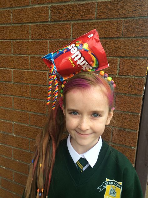 Crazy hair style for school fun day. Rainbow hair Hairstyles For School Boy, Crazy Hair For Kids, Childrens Hairstyles, Crazy Hat Day, Wacky Hair Days, Crazy Hats, Crazy Hair Day, Wacky Hair