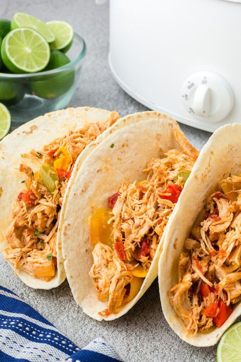 Crock Pot Fajitas, Crock Pot Chicken Fajitas, Slow Cooker Fajitas, Easy Bean Dip, Crockpot Fajitas, The Clean Eating Couple, Clean Eating Couple, Slow Cooker Chicken Fajitas, Fajita Mix