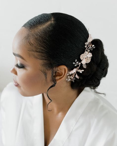 Wedding Hairstyles For African Women, Natural Hair For Wedding Black Women, Natural Wedding Hairstyles Black Bride, Natural Bridal Hairstyles Black Women, Natural Hair Wedding Hairstyles, Natural Hair Wedding Styles, Brides Nails, Wedding Bob, Natural Hair Updo Wedding